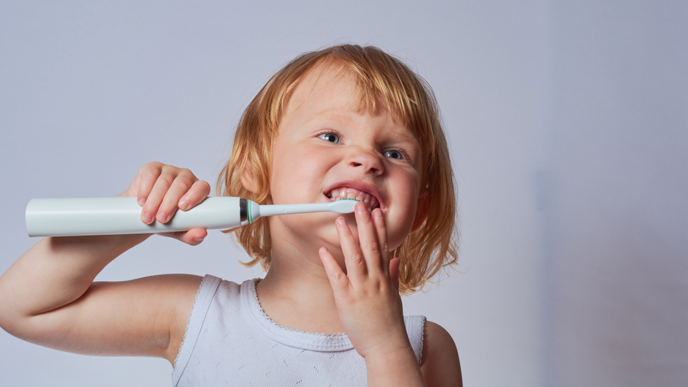 Как выбрать электрическую зубную щетку ребенку 7 лет ирригатор различия